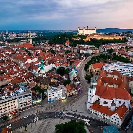 Crowne Plaza By Ihg Hotel Bratislava