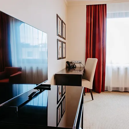 Crowne Plaza By Ihg Hotel