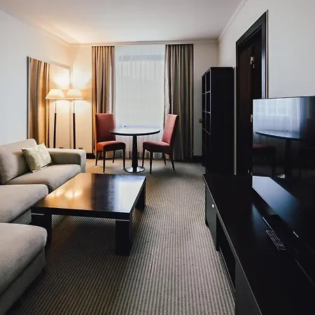 Crowne Plaza By Ihg Hotel