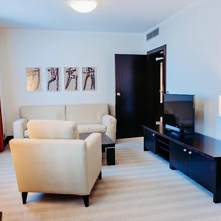 Отель Crowne Plaza By Ihg Братислава