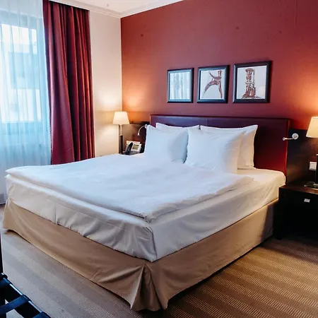 Crowne Plaza By Ihg