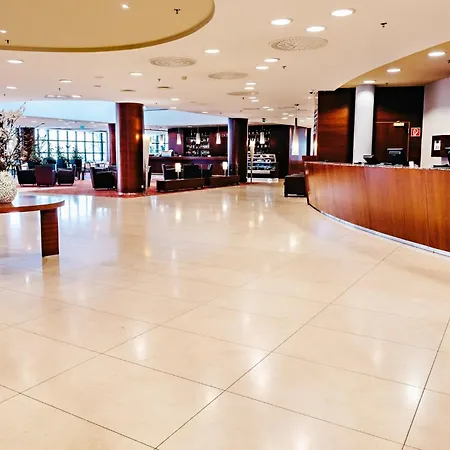Crowne Plaza By Ihg Hotel