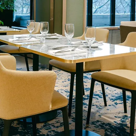 Crowne Plaza By Ihg
