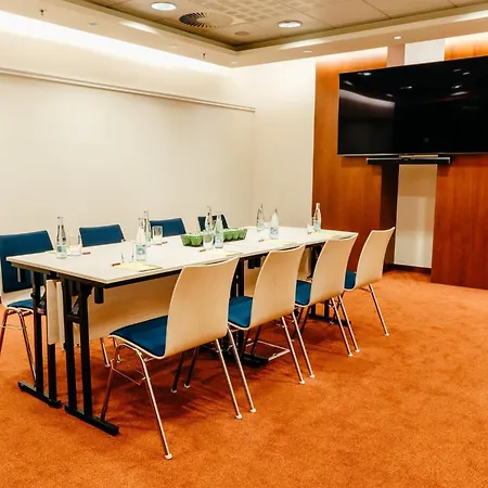 Hotel Crowne Plaza By Ihg 4*