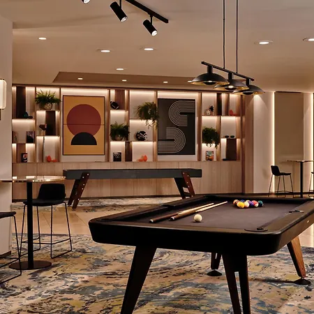 Crowne Plaza By Ihg Братислава