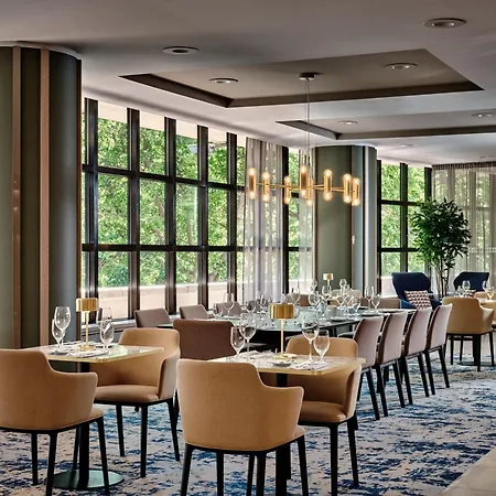 Crowne Plaza By Ihg Отель 4*