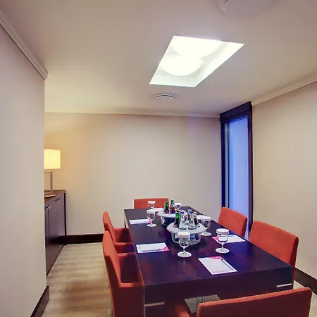 Отель Crowne Plaza By Ihg