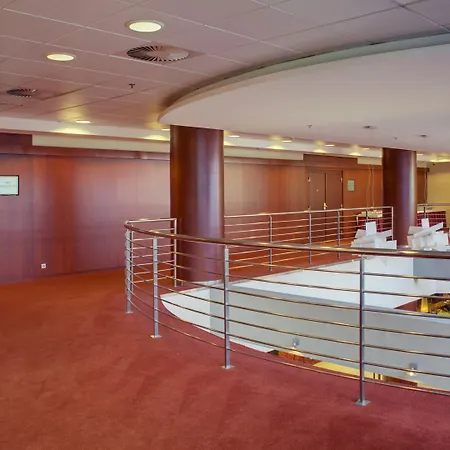 فندق Crowne Plaza By Ihg براتسيلافا