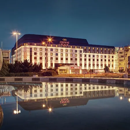 Отель Crowne Plaza By Ihg 4*