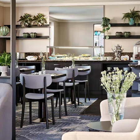 Crowne Plaza By Ihg Отель