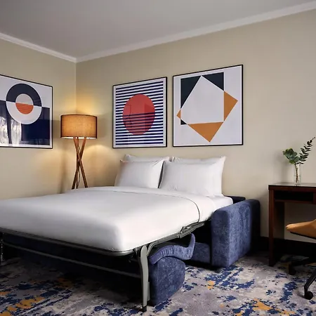 Crowne Plaza By Ihg Hotel 4*