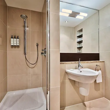 Отель Crowne Plaza By Ihg 4*