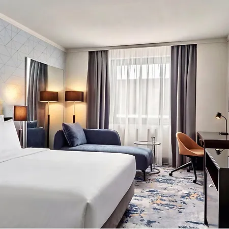 Отель Crowne Plaza By Ihg Братислава