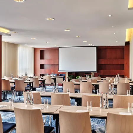 Crowne Plaza By Ihg