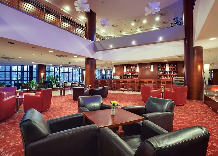 Crowne Plaza By Ihg Hotel 4*