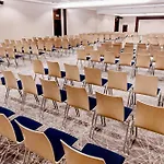 Crowne Plaza By Ihg