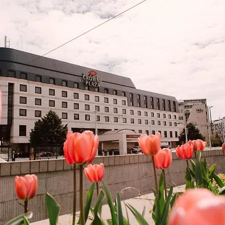 Crowne Plaza By Ihg Hotel