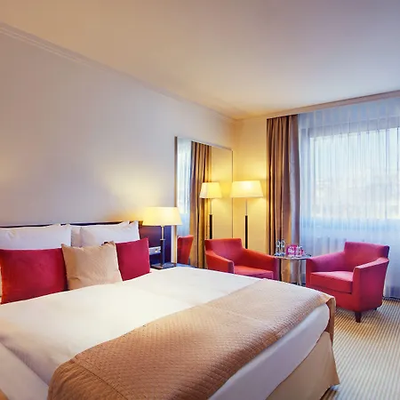 Crowne Plaza By Ihg Hotel 4*