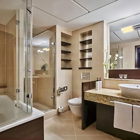 Crowne Plaza By Ihg Hotel