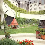 Crowne Plaza By Ihg