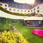Crowne Plaza By Ihg Hotel
