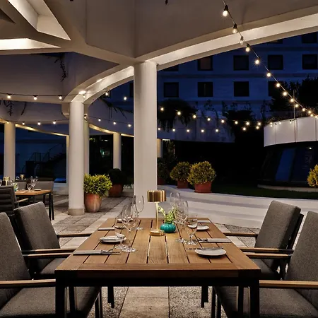 Szálloda Crowne Plaza By Ihg Pozsony