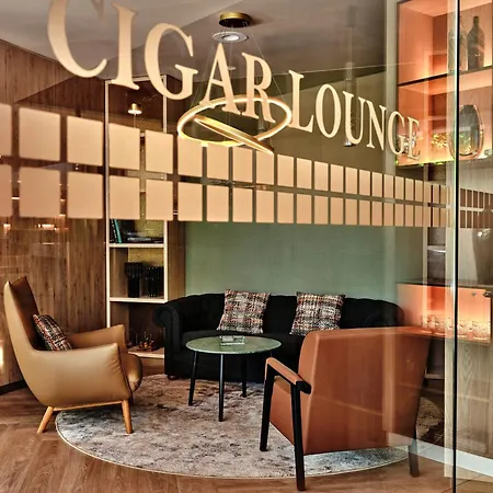 Crowne Plaza By Ihg Szálloda